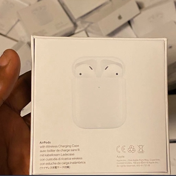 AirPods - Picture 2 of 2